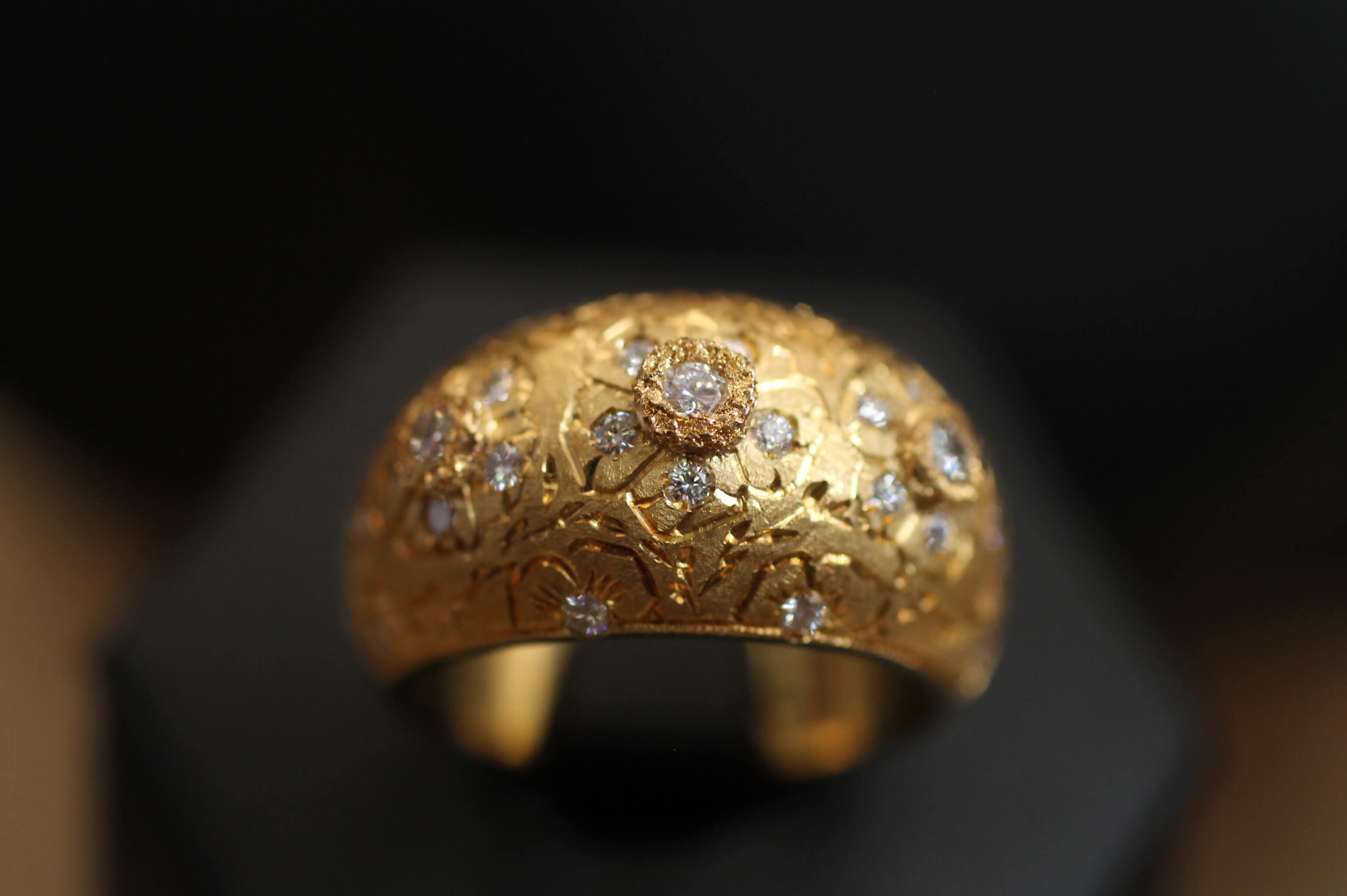 Anello in Oro e Diamanti